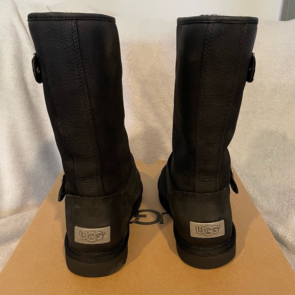 UGG Sutter Boots - Picture 3 of 8